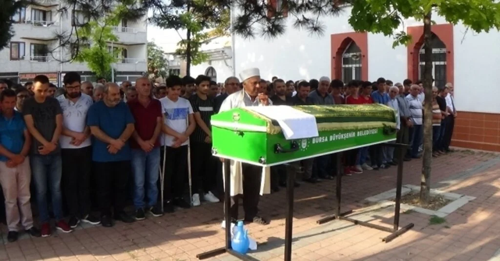 16 Yaşında Kazada Hayatını Kaybeden Genç Toprağa Verildi