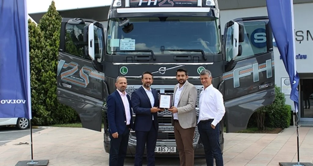 25.yıl özel konseptli Volvo FH16 Agit Nakliyat’a teslim edildi