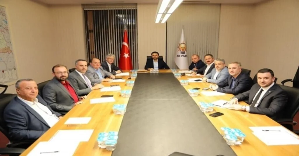 Ak Parti Marmara Bölgesi İl Başkanları Bölge Toplantısına İl Başkanı Karabıyıkta Katıldı