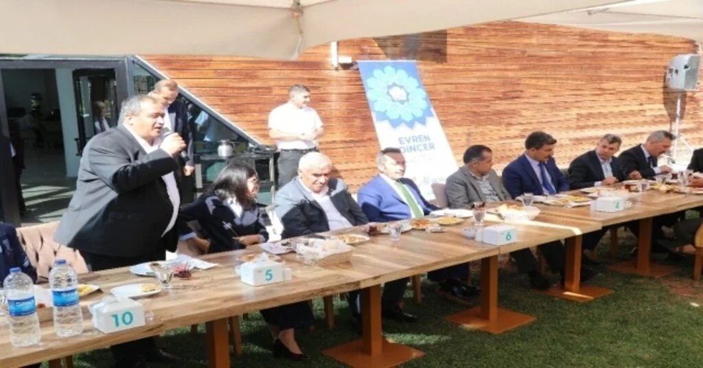 Aksarayda Muhtarlar İl Protokolü İle İstişare Toplantısında Buluştu