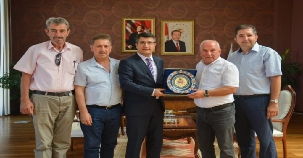Askfdan Rektör Taşa Ziyaret