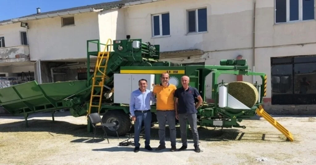 Aslanapada Bir İlk Silaj Paketleme Tesisi