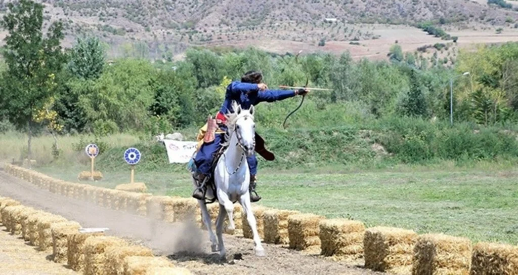 'Atlı Okçular' nefes kesti