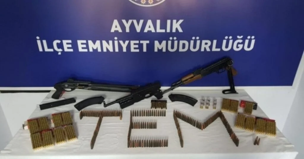 Ayvalıkta Silah Operasyonunda Kalaşnikof Ele Geçirildi