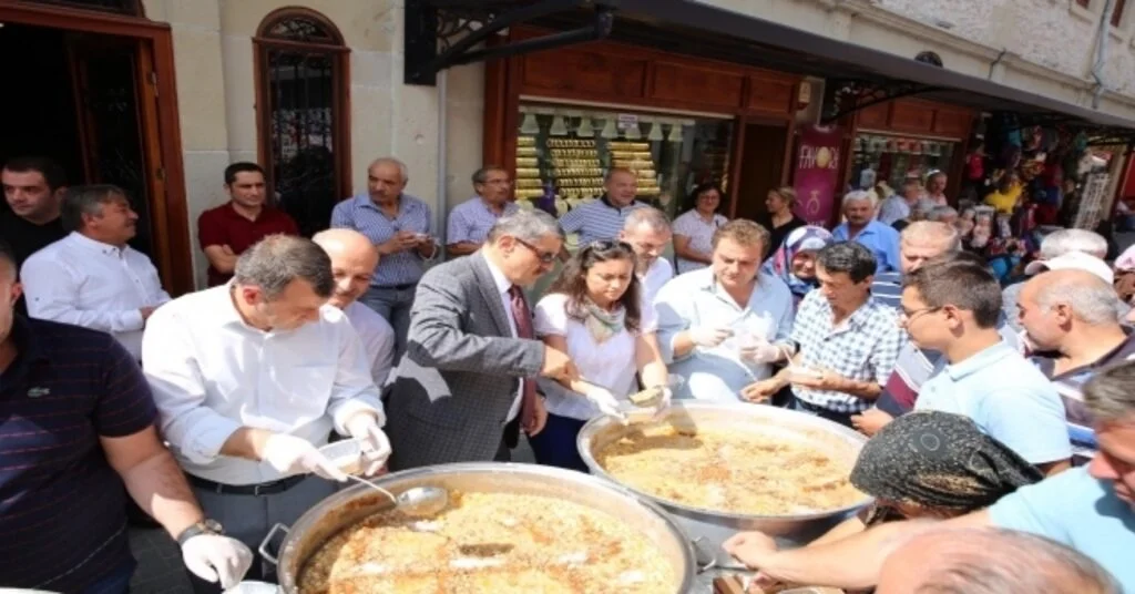 Bartın Belediyesinden Aşure İkramı