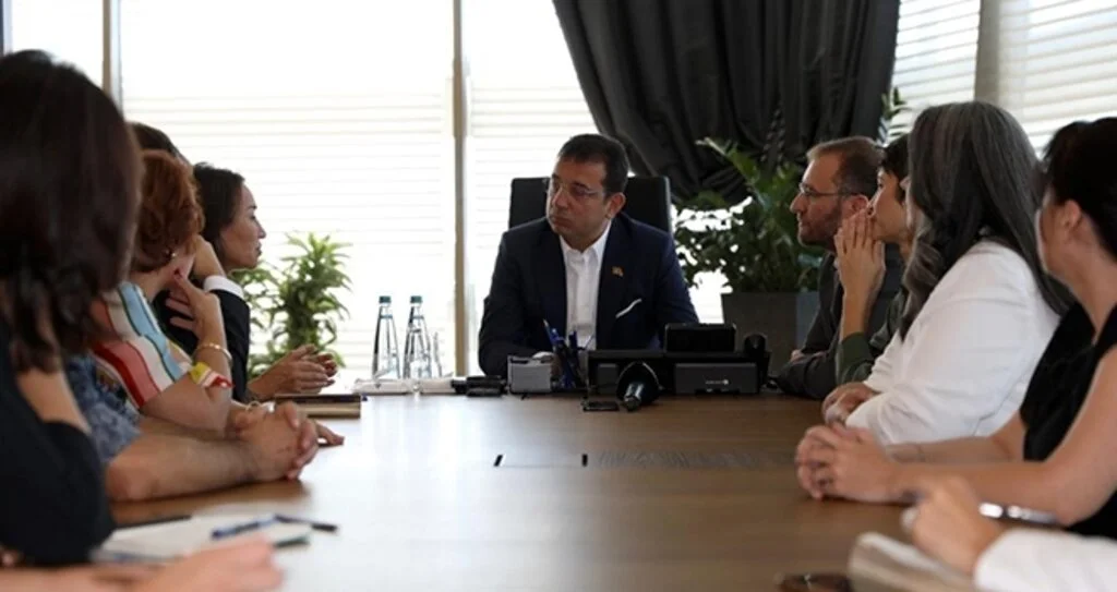 Başkan İmamoğlu: Sanat, Hayatın Değişimini Yakalayacağımız Bir Alan