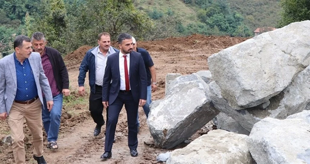 Başkan Kalaycı: Ayvacıklı 'beni yolum yapılmadı' demeyecek