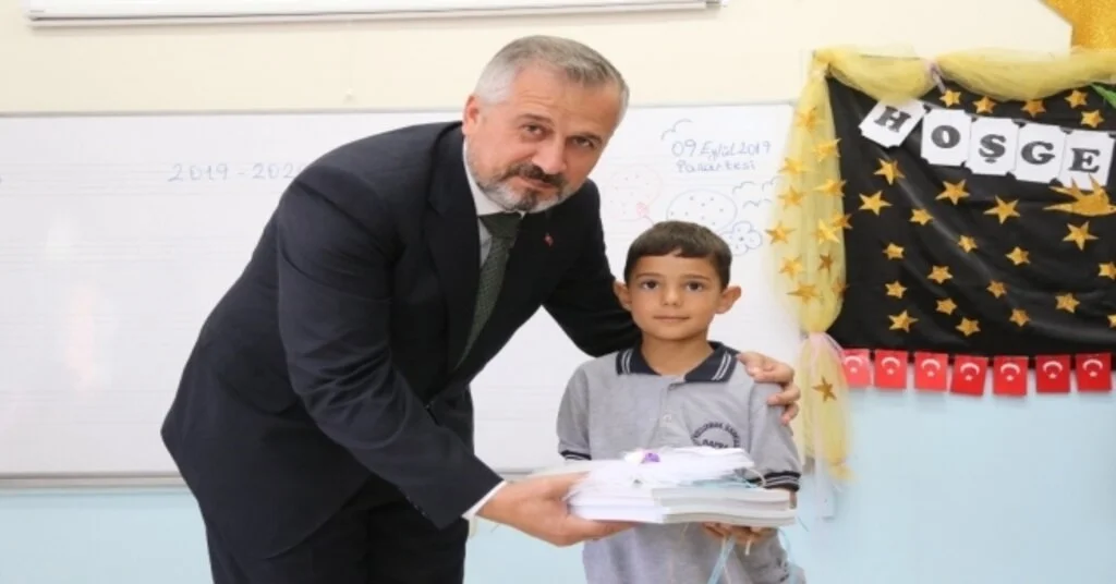 Başkan Kılıç Okulların İlk Gününde Öğrencileri Yalnız Bırakmadı