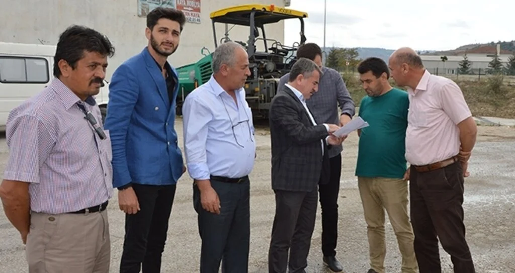 Başkan Özdemir Yol Çalışmalarını Denetledi