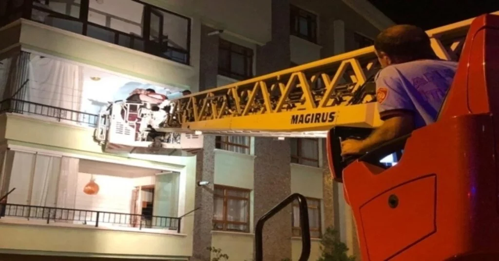 Başkentte Yangın Çıkan Bina Tahliye Edildi