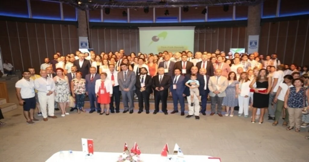 Bilim İnsanları 35. Fizik Kongresinde Buluştu