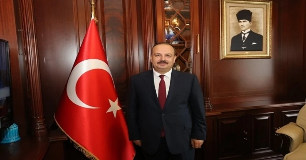Bursa Valisi Yakup Canbolatın Yeni Eğitim Öğretim Yılı Mesajı