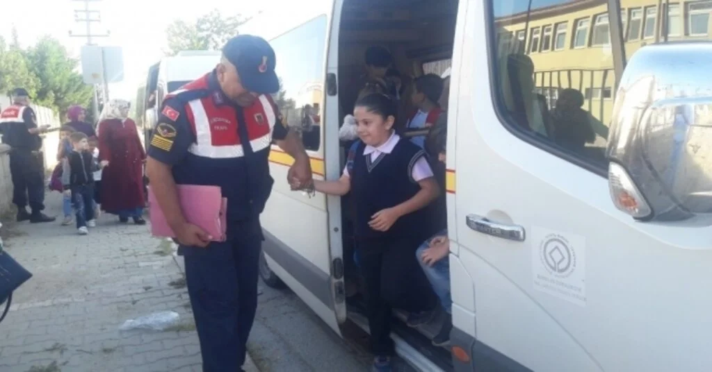 Bursada Jandarma Ekipleri Servis Denetiminde