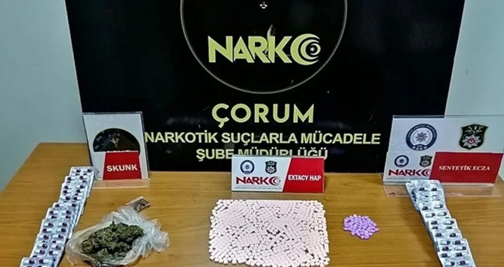 Cezaevinden izinli çıkan uyuşturucu tacirlerine operasyon