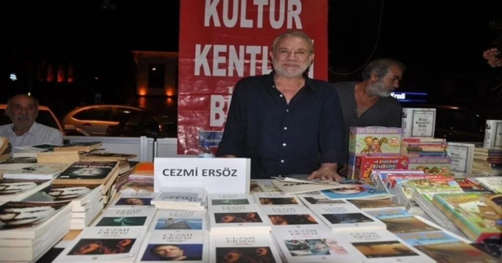 Cezmi Ersöz Kuşadasında Okurlarıyla Buluştu