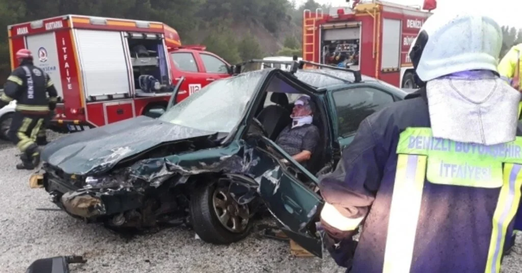 Denizlide Trafik Kazası: 1 Yaralı