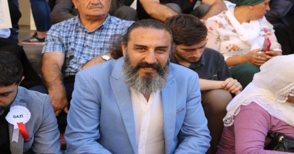 Diriliş Ertuğrul Oyuncusu Hanifi Koçtan Ailelere Destek Ziyareti