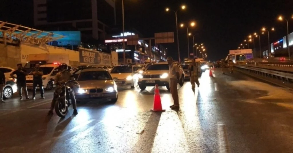 E5Te Zincirleme Trafik Kazası: 4 Yaralı