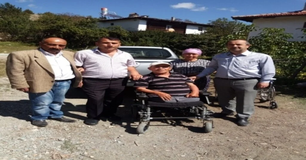 Engelliler Derneğinden İhtiyaç Sahibi Vatandaşa Akülü Tekerlekli Sandalye Yardımı