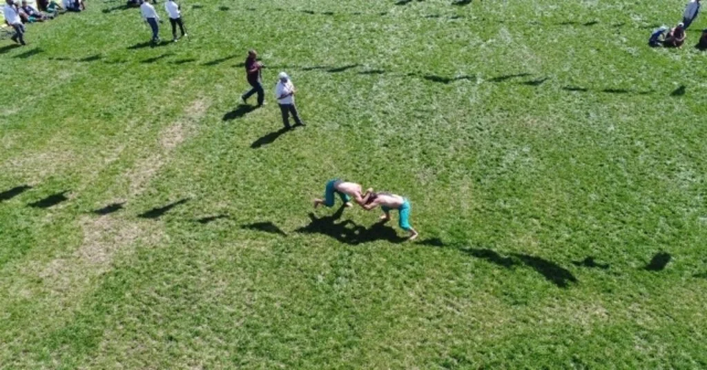 Erzurumda Karakucak Güreşleri Başladı