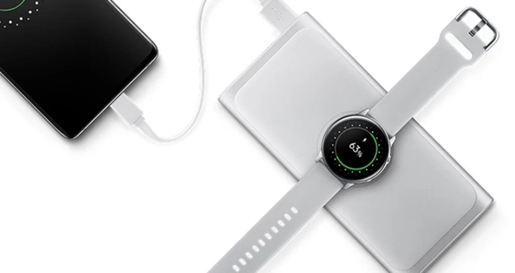 Galaxy Note10’a özel olarak geliştirilen kablosuz şarj cihazı ve birbirinden renkli kılıflar