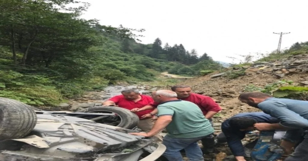 Giresunda Trafik Kazası: 2 Yaralı