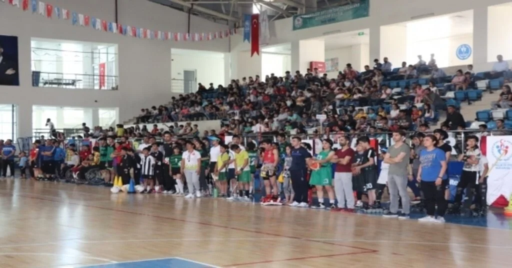 Hakkaride Yaz Spor Okulları Sona Erdi