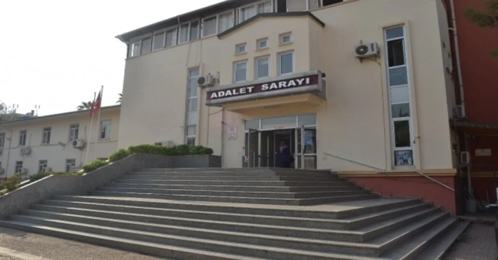 Hasarlı Araç Dolandırıcılığı Zanlıları Adliyede