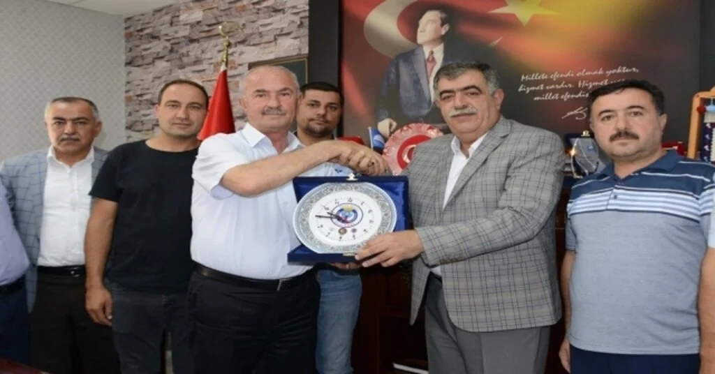 Hizmet-İşten Tuşba Belediyesine Teşekkür Ziyareti