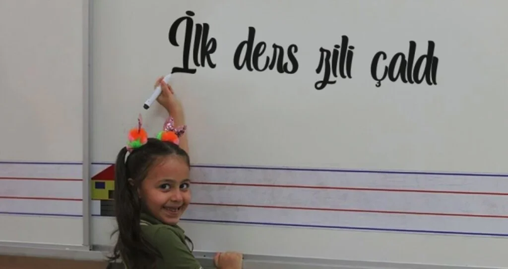 İlk ders zili çaldı