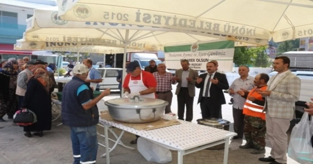 İnönü Belediyesinden Aşure İkramı
