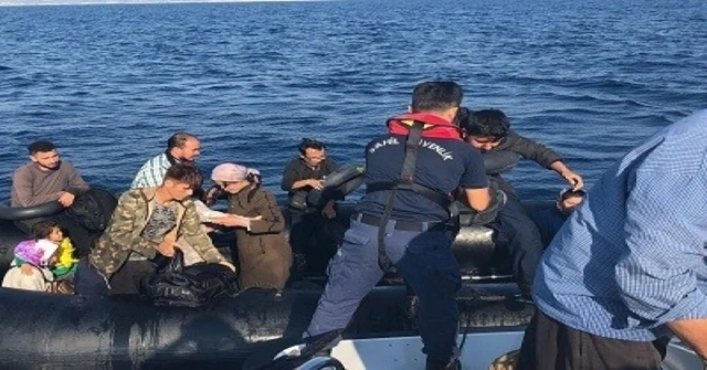 İzmirde 72 Kaçak Göçmen Yakalandı