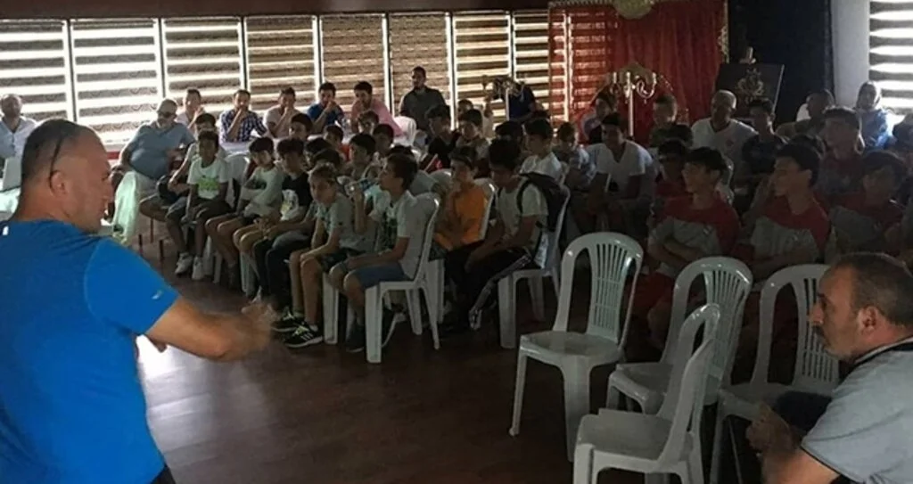 Kadıköyspor'da beslenme semineri