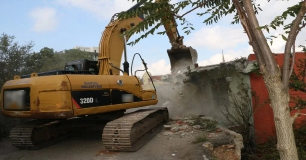 Kartal Belediyesinden Yıkılacak Binalara ‘Asbestten Temizleme Şartı