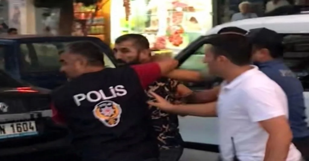 Kılıçdaroğluna Yumurta Atan Saldırganın Kimliği Belli Oldu