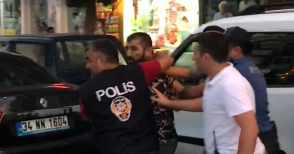 Kılıçdaroğluna Yumurta Fırlatan Kişi Adli Kontrol Şartıyla Serbest
