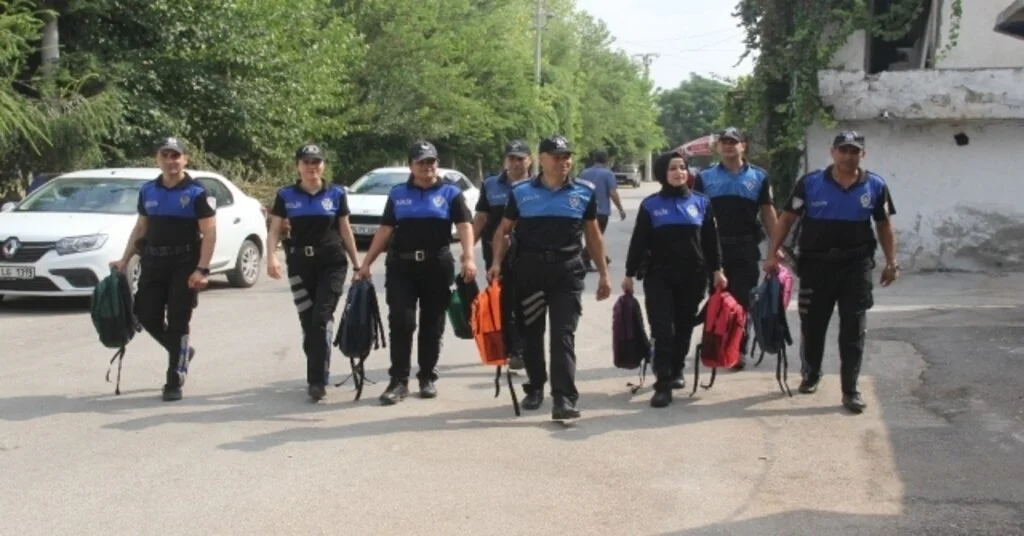 Kırtasiye Timi Sevinçten Ağlattı