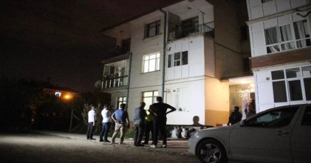 Kocasını Keserle Öldüren Kadın Tutuklandı