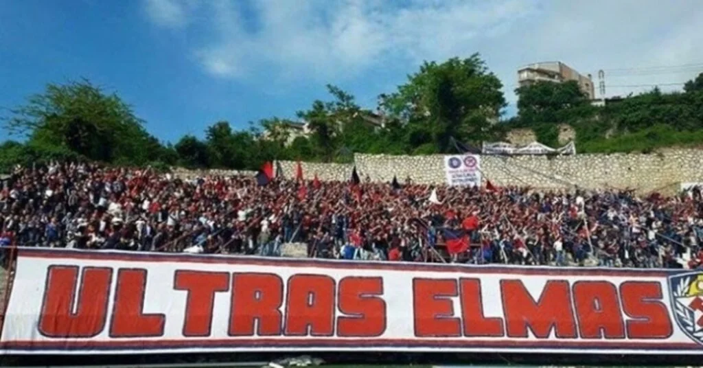 Kömürspor Tribünleri Emine Bulut Ve Diğer Kadınlar İçin Pankart Açacak