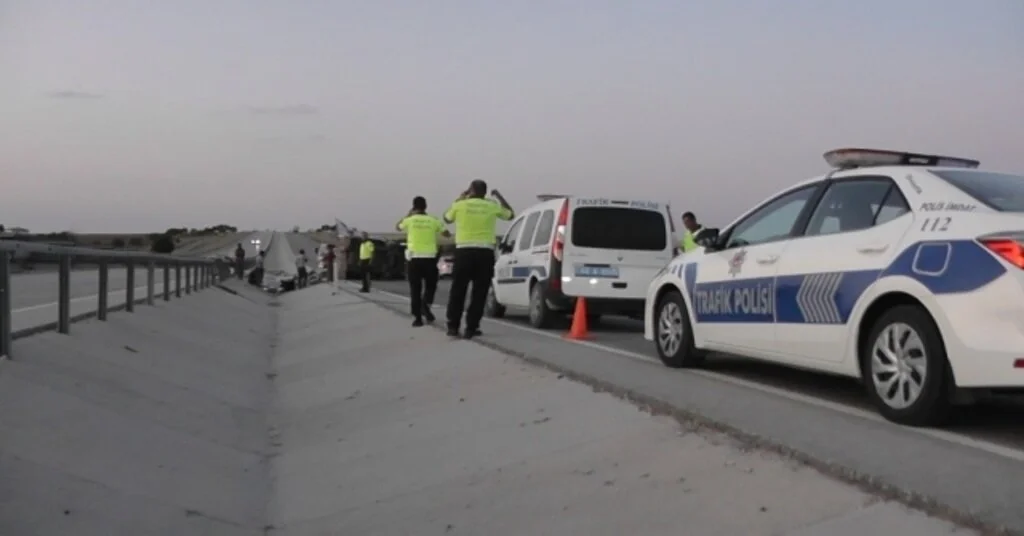 Konyada Kamyonet Devrildi: 1 Yaralı
