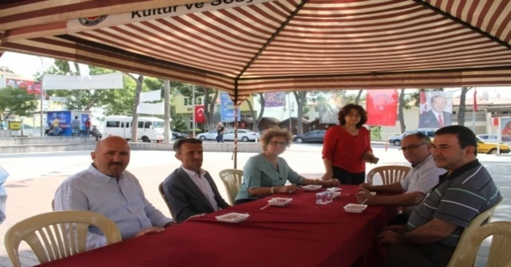 Kuyucak Belediyesinden Aşure Hayrı