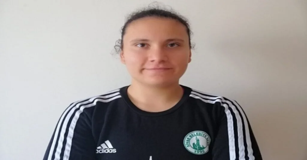 Leyla Gümüşsoy, Sivas Belediyespora Transfer Oldu