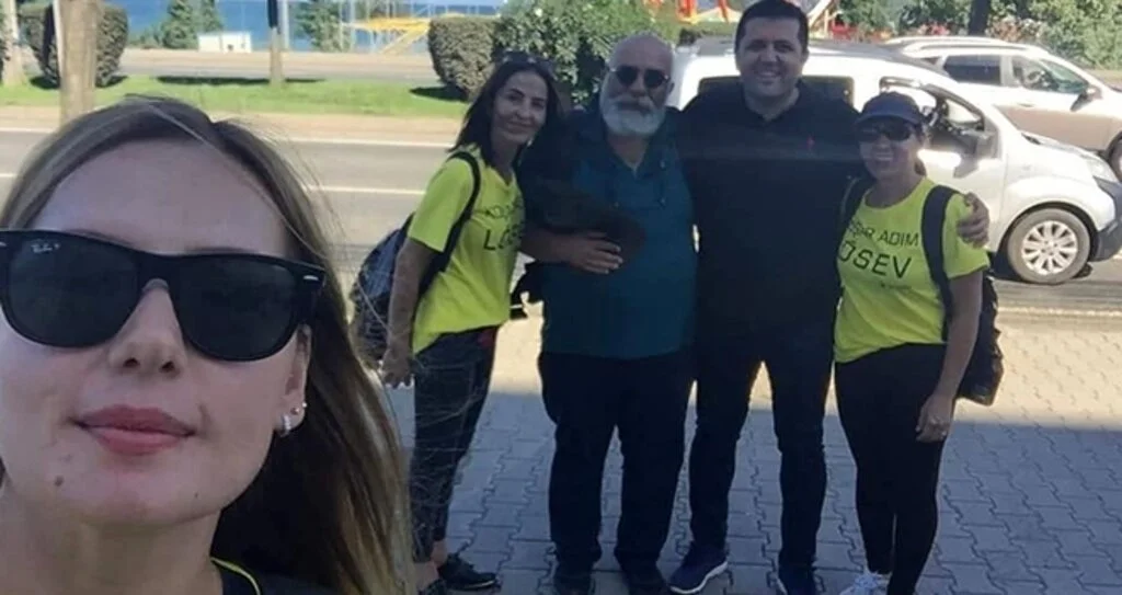 LÖSEV için Sarp’a kadar yürüyor