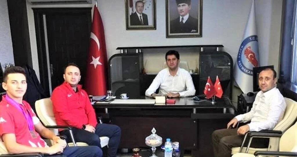 Milli sporcudan Şenay'a ziyaret