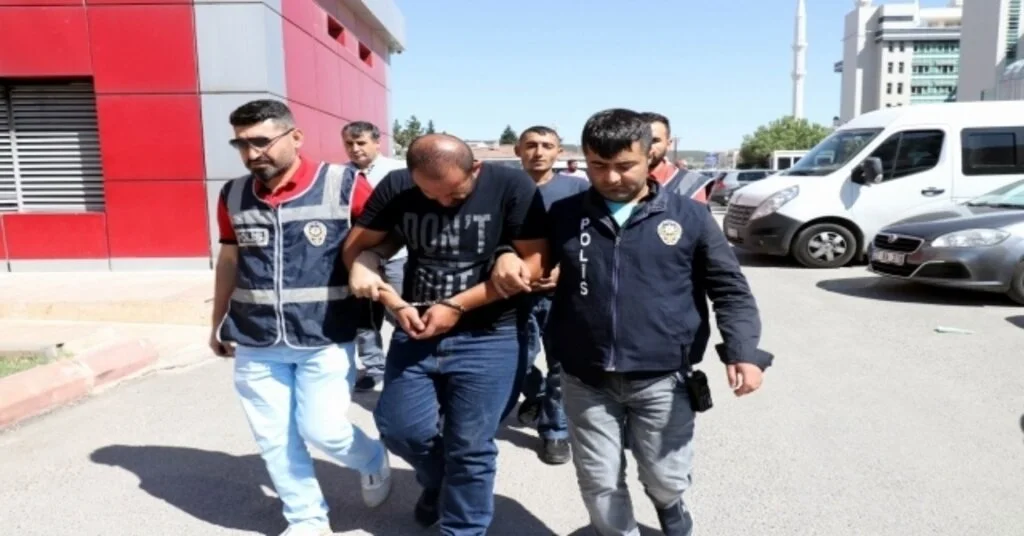 Motosikletli Kapkaç Şüphelileri Adliyede