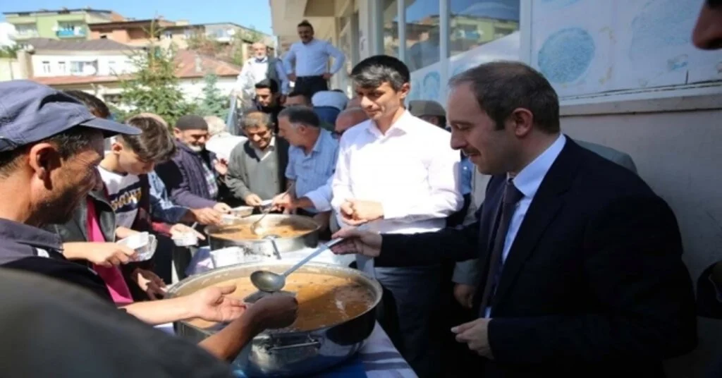 Muharrem Ayı Dolayısıyla Aşure Dağıtıldı
