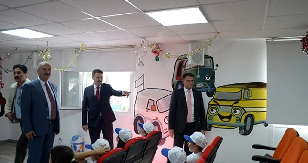 Öğrencilere trafik eğitimi verildi