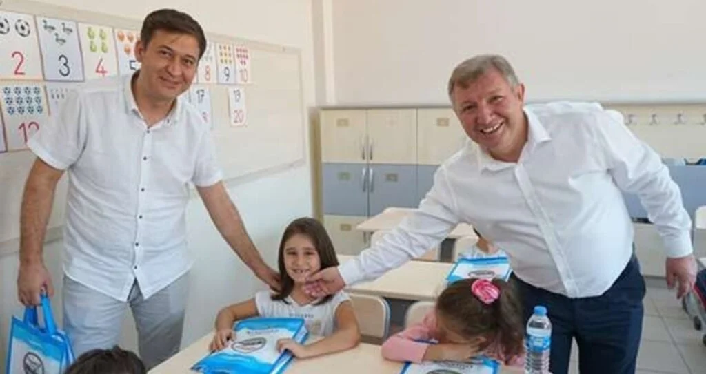 Osmancık'ta öğrencilere ücretsiz eğitim seti