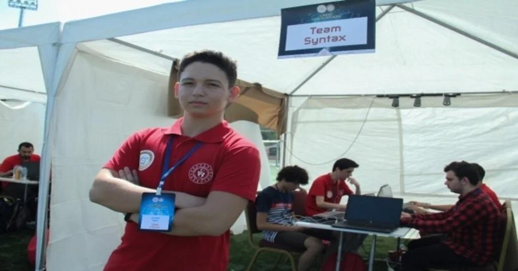 (Özel Haber) Genç Hackathonda Beyinler Yarışıyor