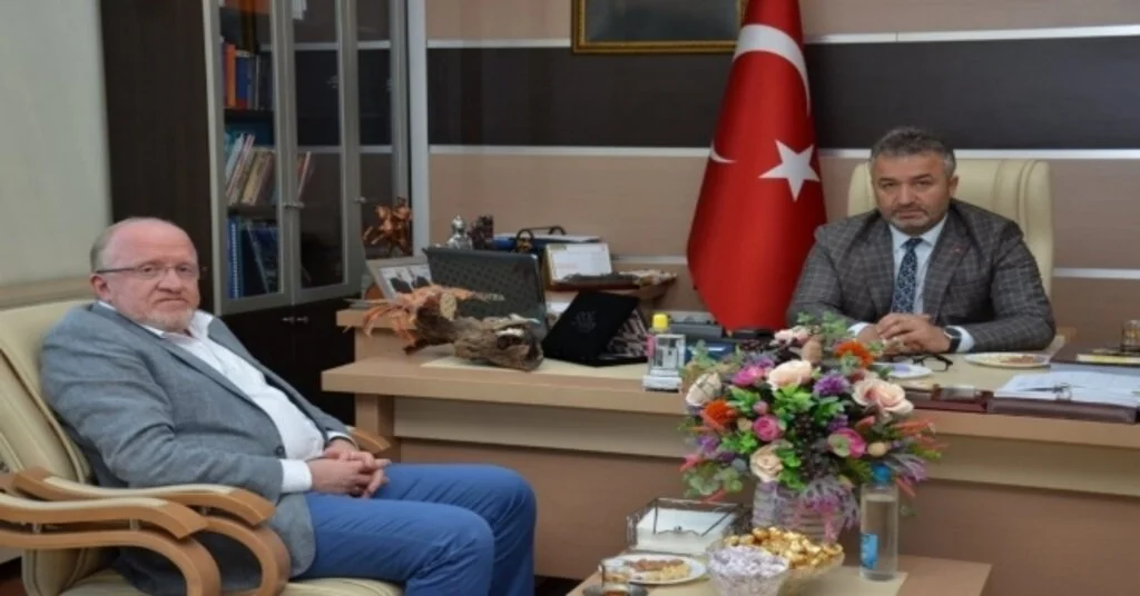Rektör Aydından Başkan Topaloğluna Ziyaret